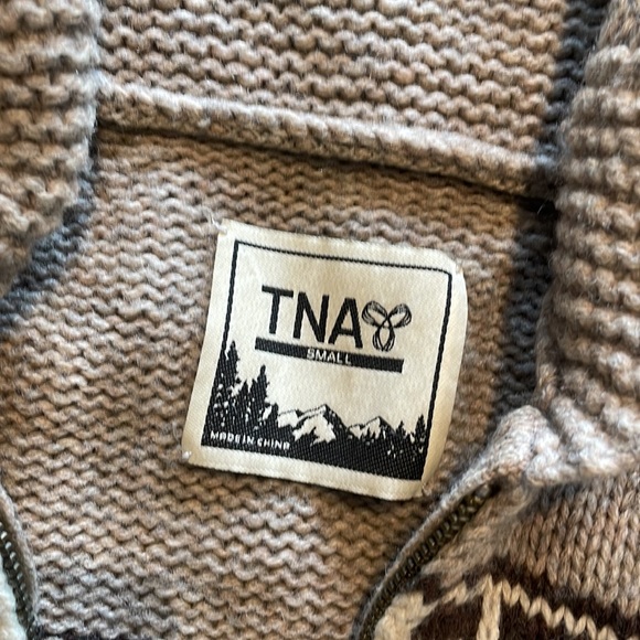 TNA Sea to Sky sweater - Picture 2 of 3